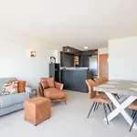 Beautiful Apartment With Sea Views And Parking