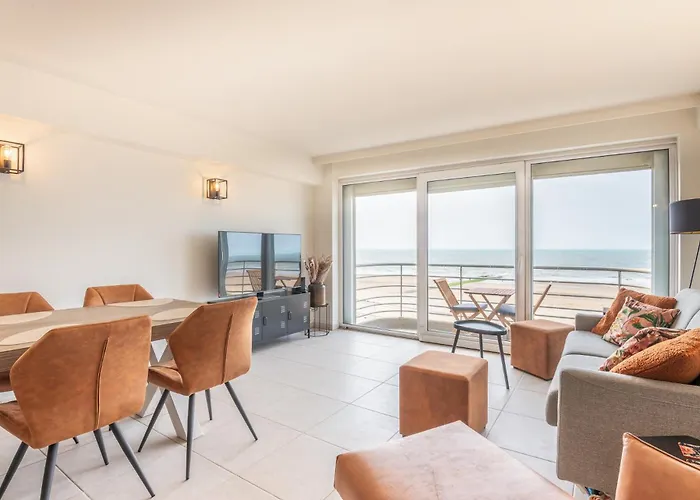Beautiful Apartment With Sea Views And Parking