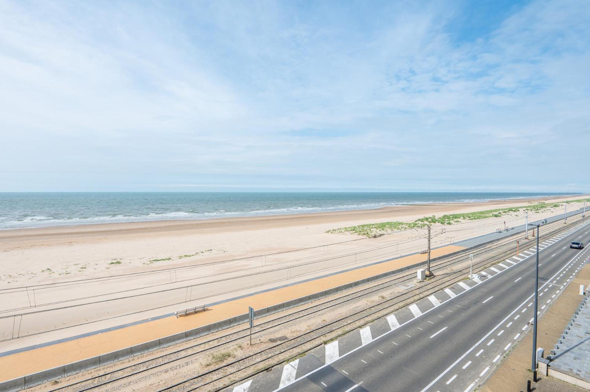 Appartement Beautiful With Sea Views And Parking